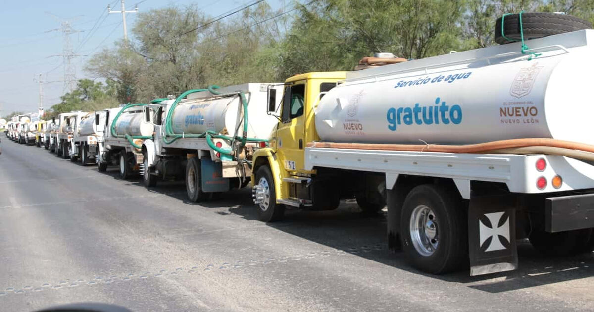 Llevan 100 pipas de agua a García